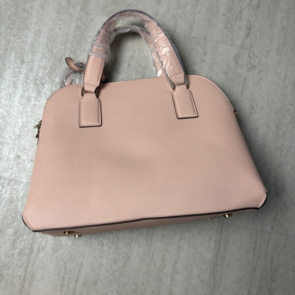 Pink Satchel purse with Double Handles and Gold heart Emblem - Picture 5 of 11